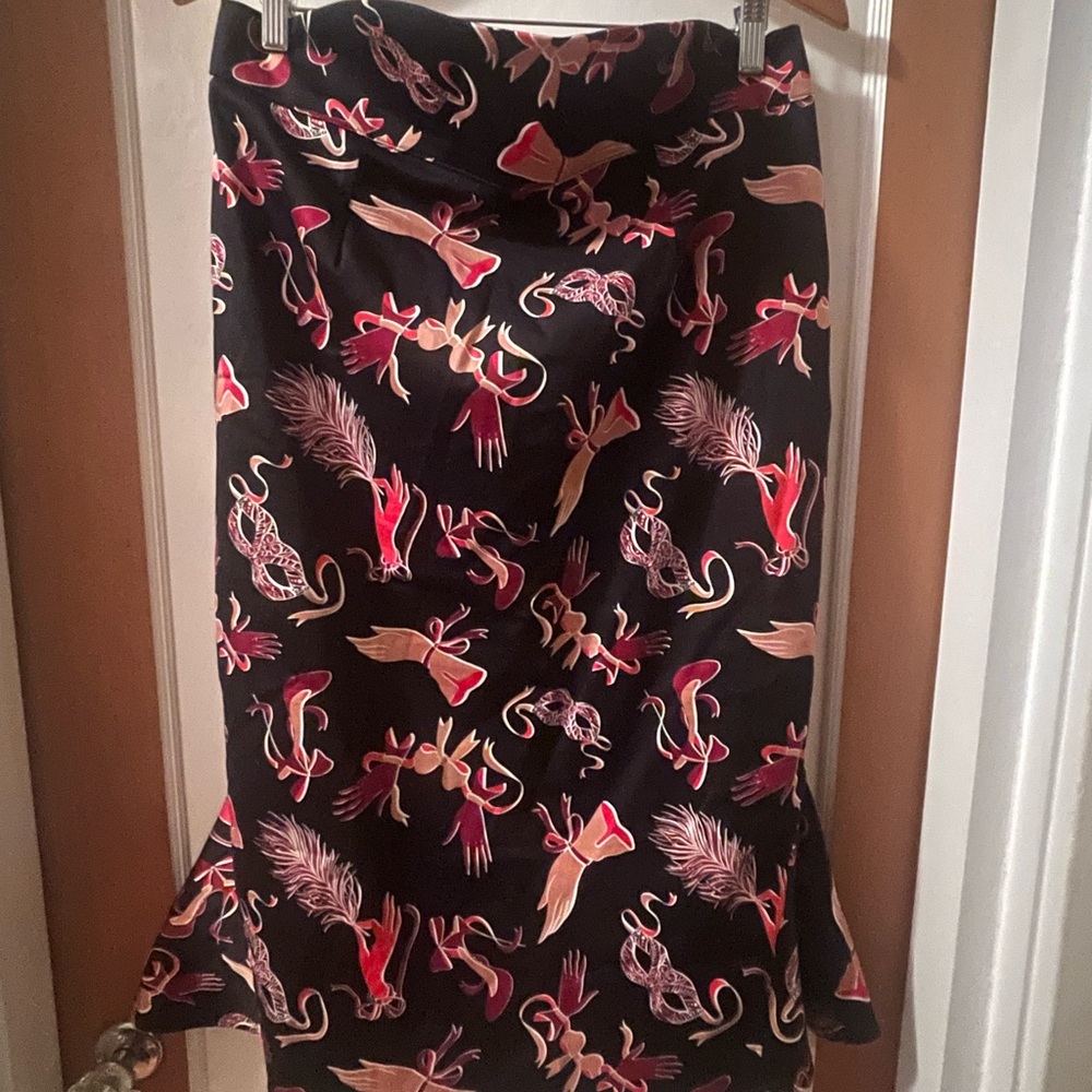 Elegant Black and Pink Women's Skirt
